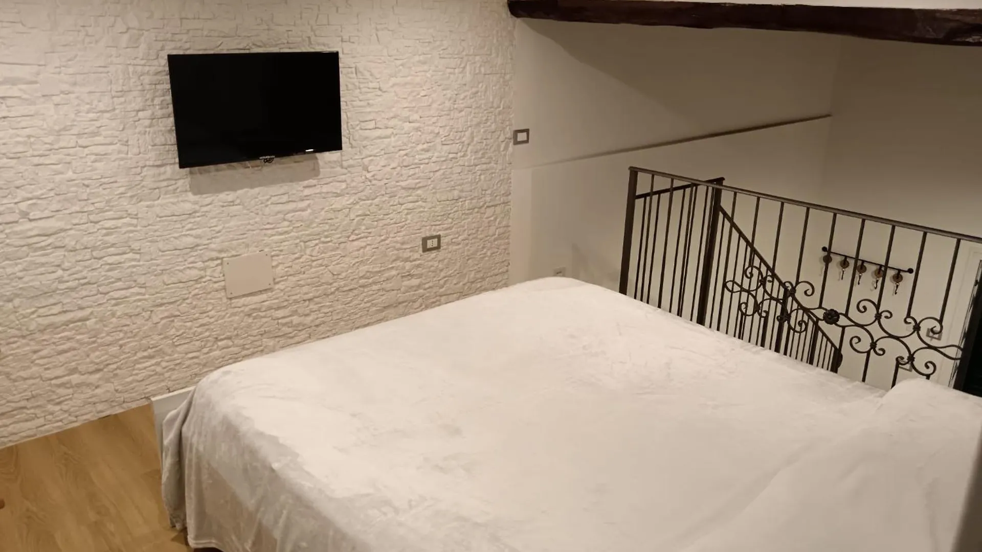 Igiea Apartment Palermo 0*,  Italia